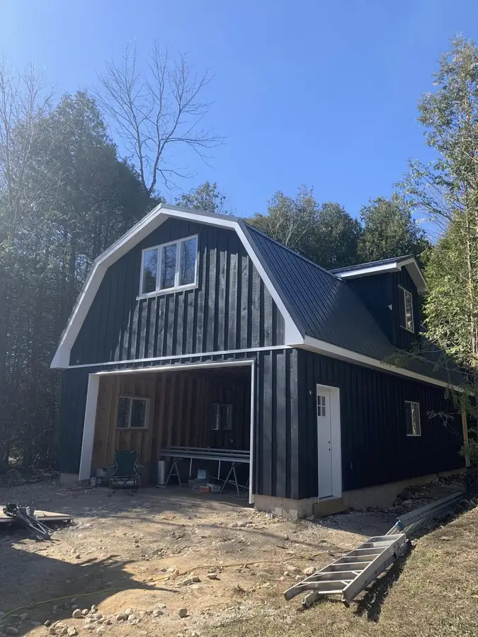 Gambrel roof garage